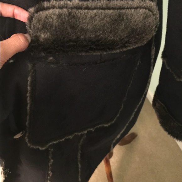 Saks fifth avenue fur lined coat - Picture 4 of 8